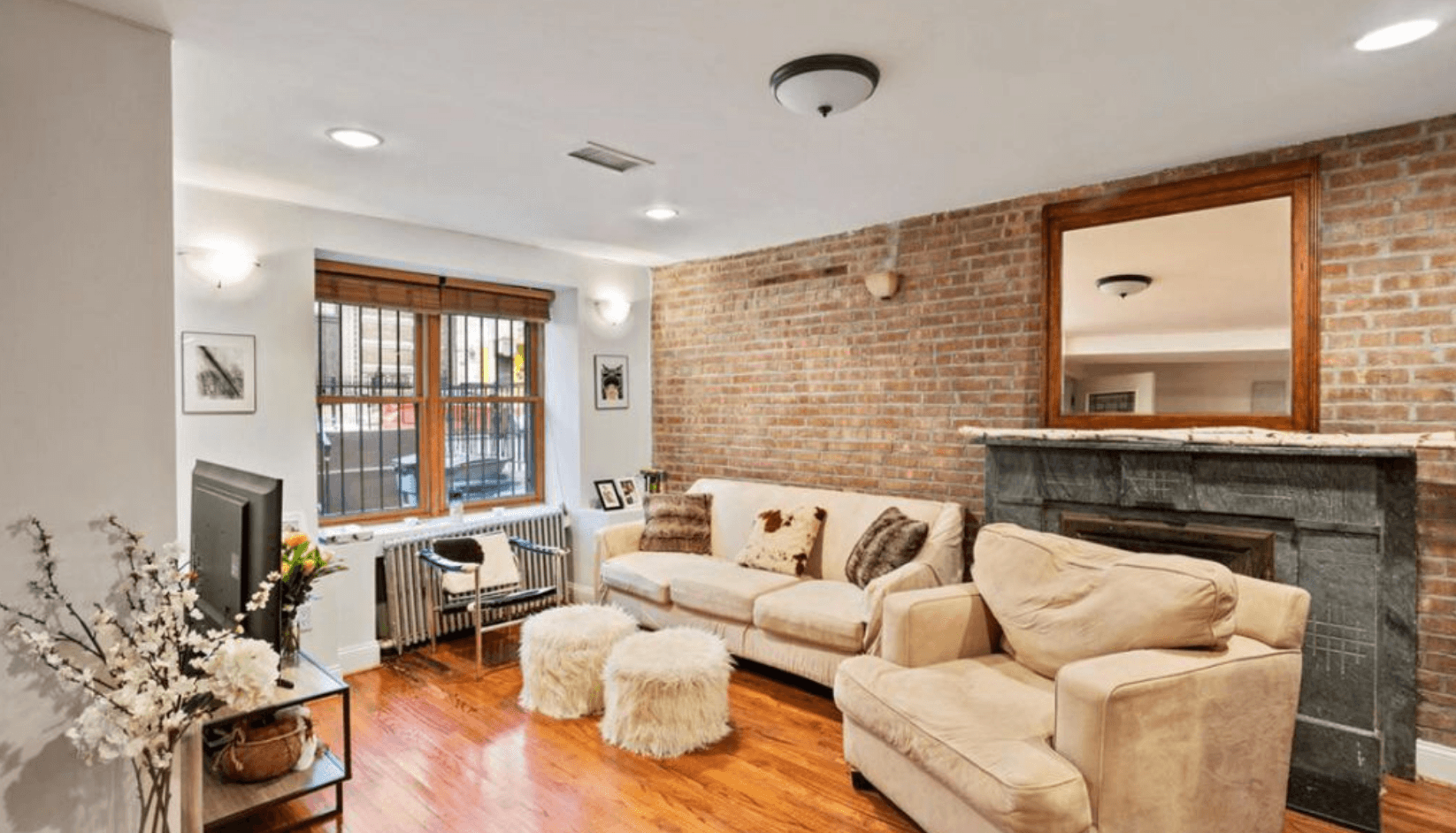 Beautiful Garden Duplex Home - Easy Commute - Located On Central Harlem