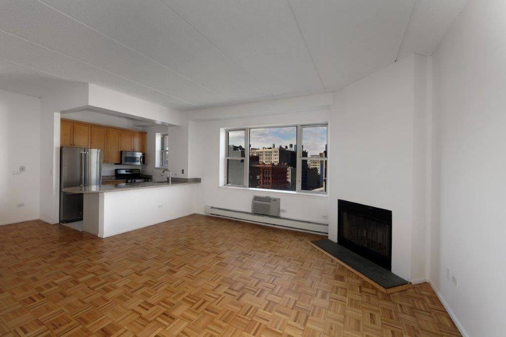 NoHo's Gorgeous 2Bedroom Penthouse Offering Immediate Move In's
