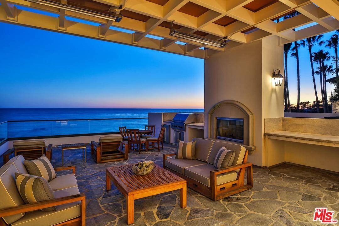 Sensational Mediterranean beach house - 5 BR Single Family Los Angeles