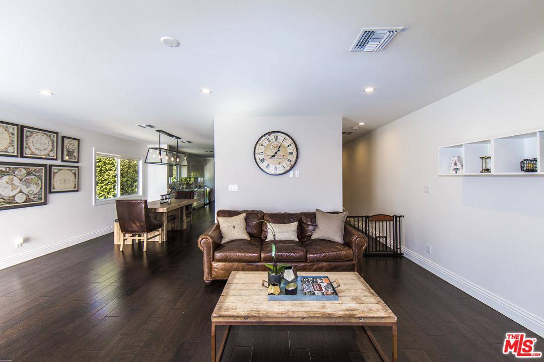 Gorgeously appointed four bedroom - 4 BR Single Family Brentwood Los Angeles