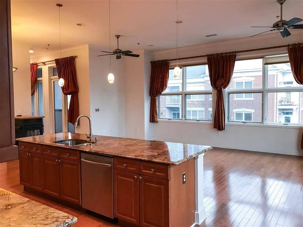 Come home to a spectacular generously-sized 1 - 2 BR New Jersey