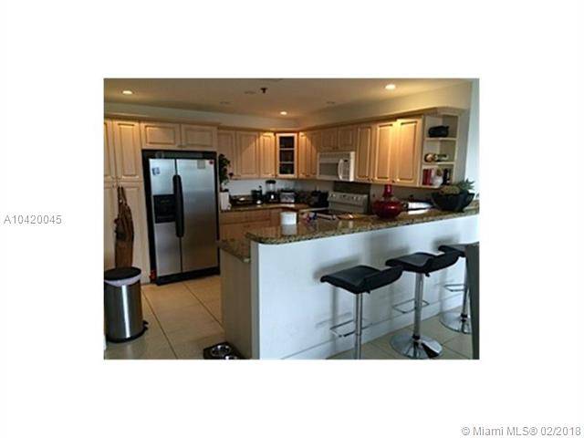 Very Bright remodeled unit with an open kitchen - Key Colony 2 BR Condo Florida