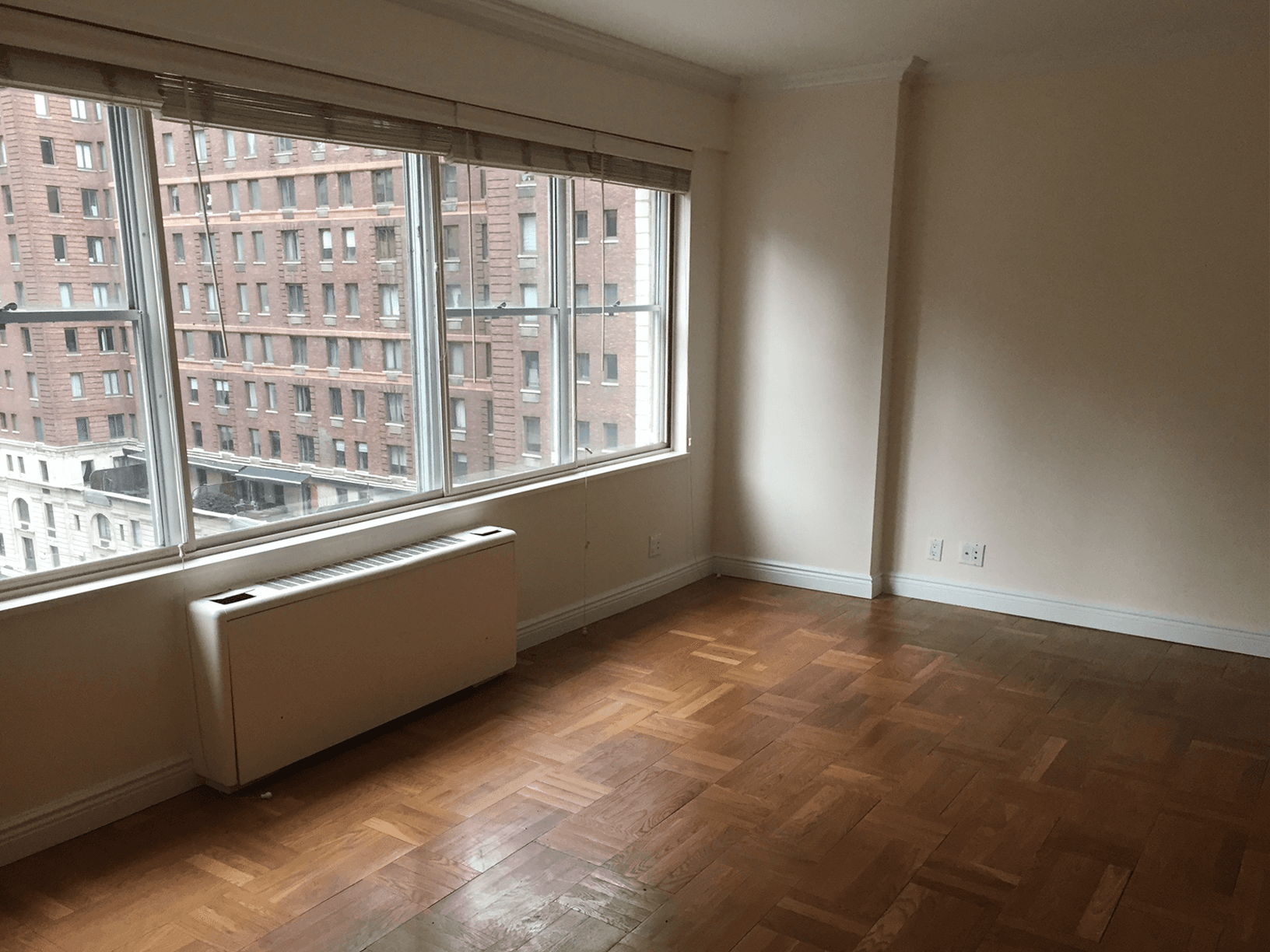 Luxury Full Service Building..600 Sq Ft Studio Steps to Central Park..West 57th Street..Steps from Subway..No Fee