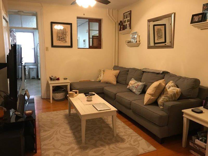 Over-sized one bedroom right across from fabulous Church Square Park