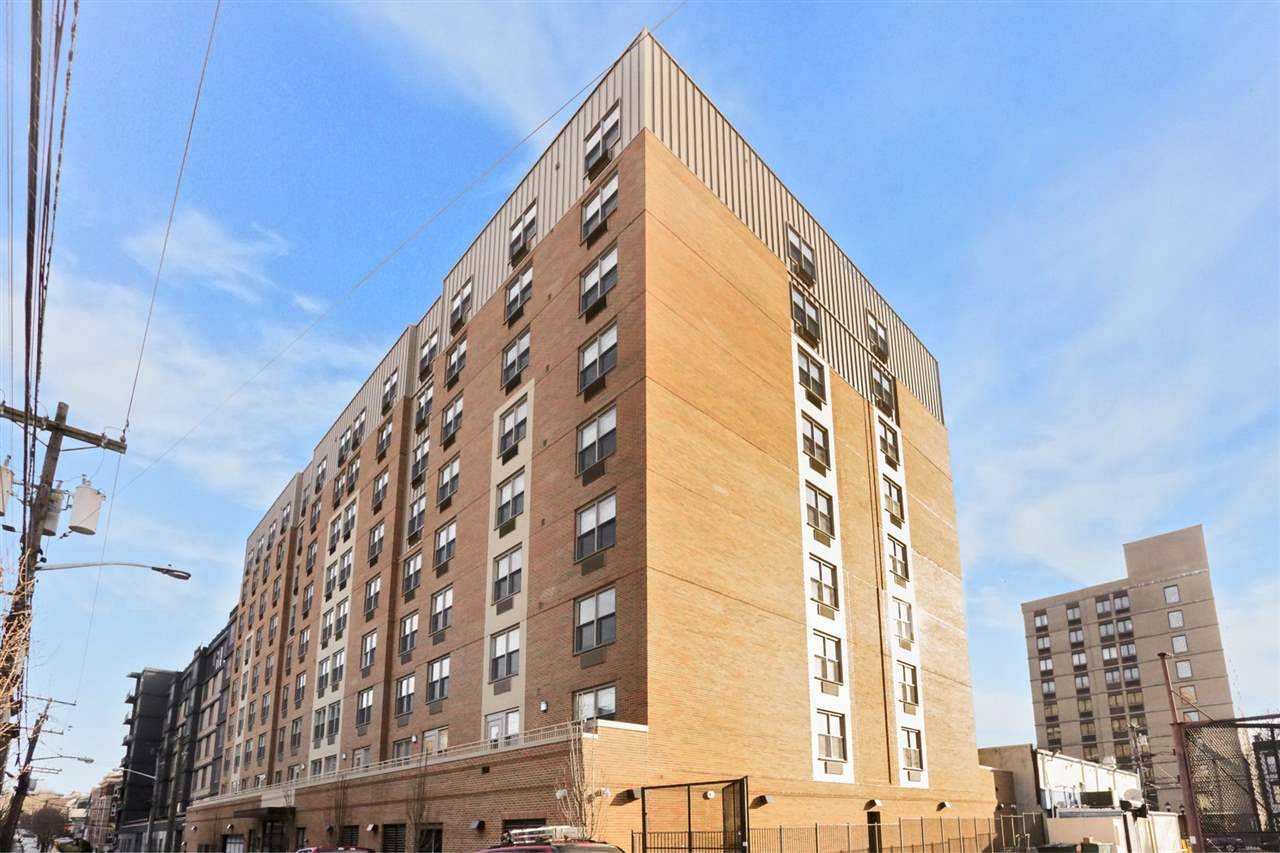Brand new 10 story building - 1 BR New Jersey