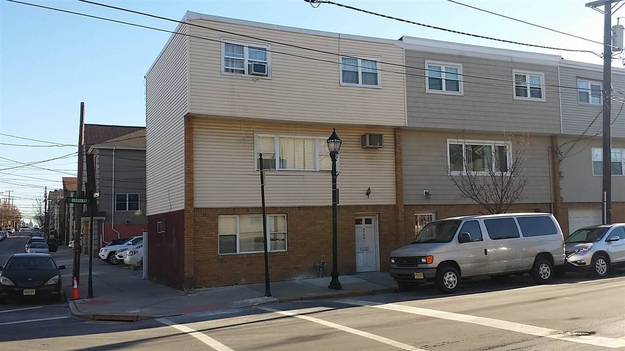 Excellent location for NYC commuters - Multi-Family New Jersey