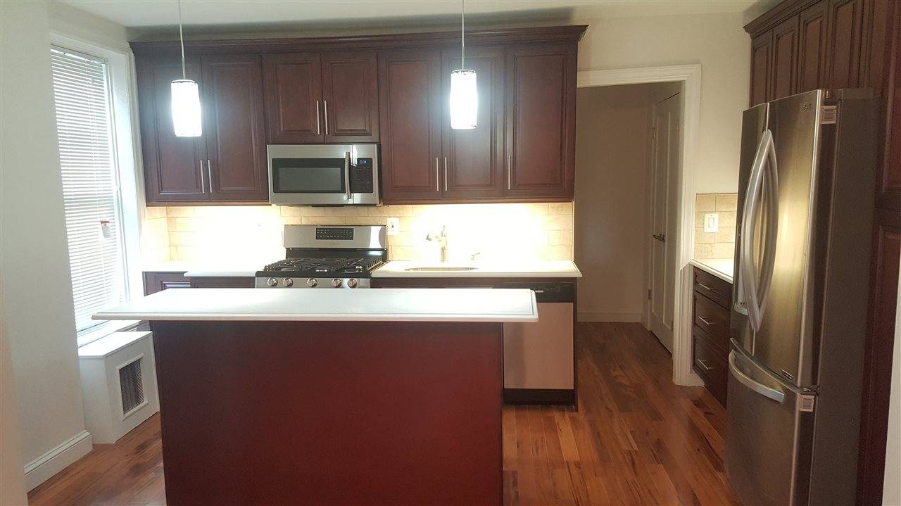 Check out this newly renovated - 1 BR New Jersey