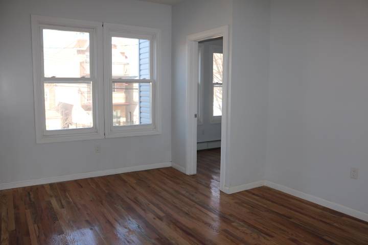 Brand New 3 Bedroom with Spacious Bedrooms, 1 Block from Train and Shopping - Castle Hill, Bronx