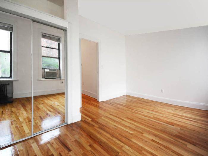 CHARMING 1 BED | 1 BATH IN MIDTOWN EAST