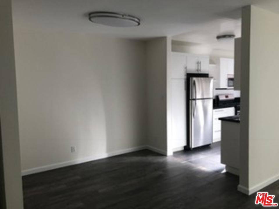 IN THE HEART OF HOLLYWOOD - 1 BR Condo Los Angeles