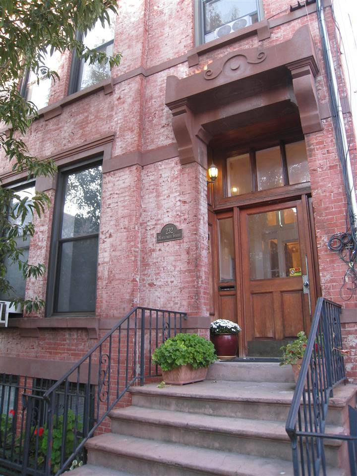 Charming and Spacious 3 bedroom/2 bath located in the Van Vorst Park section of Downtown Jersey City