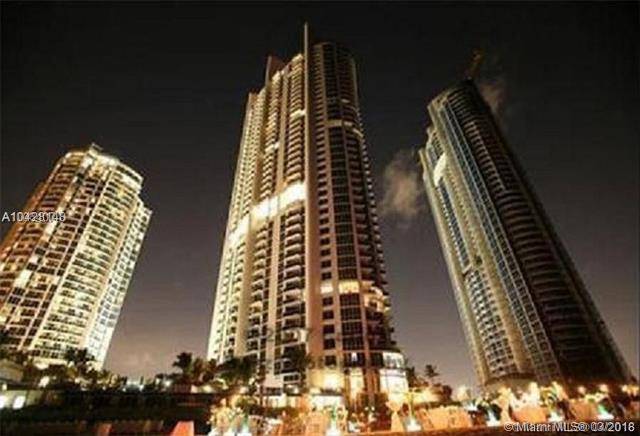 BACK TO THE MARKET 2900 Sq Ft Luxurious Penthause Tower featuring 3 bedrooms