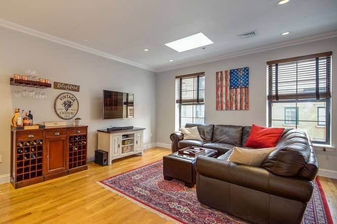 Located right in the heart of Hoboken - 1 BR Condo Hoboken New Jersey