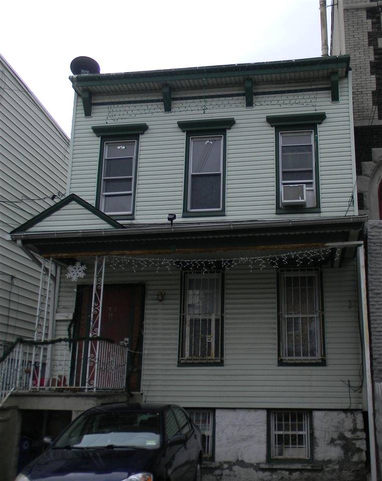 LOVELY 2 FAMILY IN THE HEART OF JERSEY CITY HEIGHTS