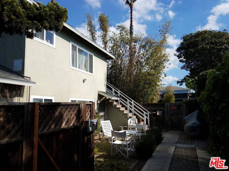 We are pleased to offer this fourplex in Santa Monica