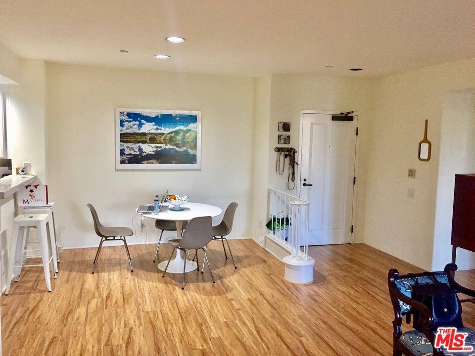 This is a 2 bedroom - 2 BR Condo Brentwood Los Angeles