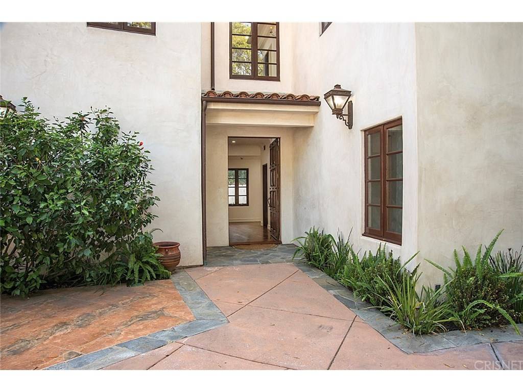 Outpost Estate compound - 5 BR Single Family Hollywood Hills East Los Angeles