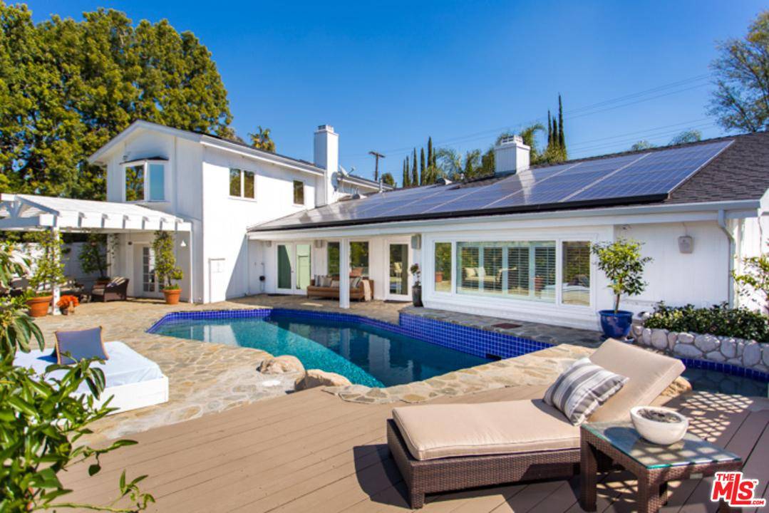 Located on a quiet cul-de-sac in Bel Air - 5 BR Single Family Bel Air Los Angeles