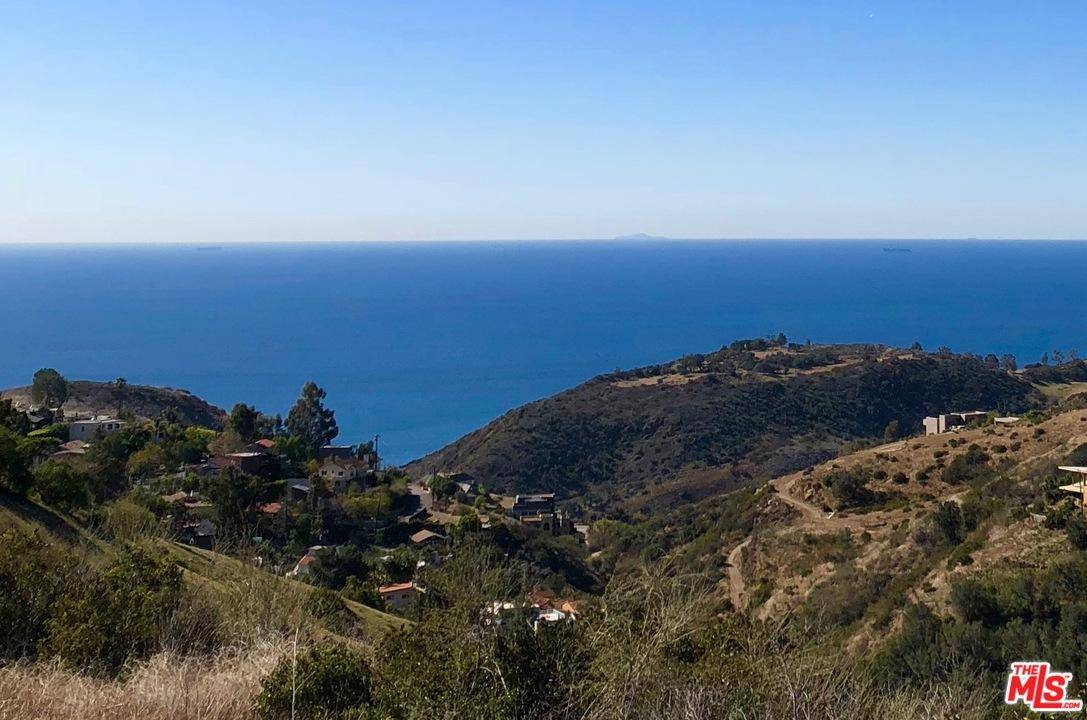This rare 35 Ocean View Acres is located only one mile from the beach and near the center of Malibu