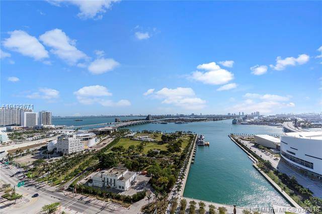 Live in the heart of Downtown Miami - MARINABLUE CONDO MARINABLUE CO 2 BR Condo Brickell Miami