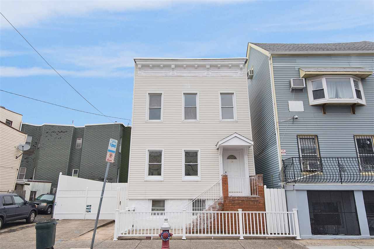 Fully renovated single family house on the sought after block in the upper JC heights