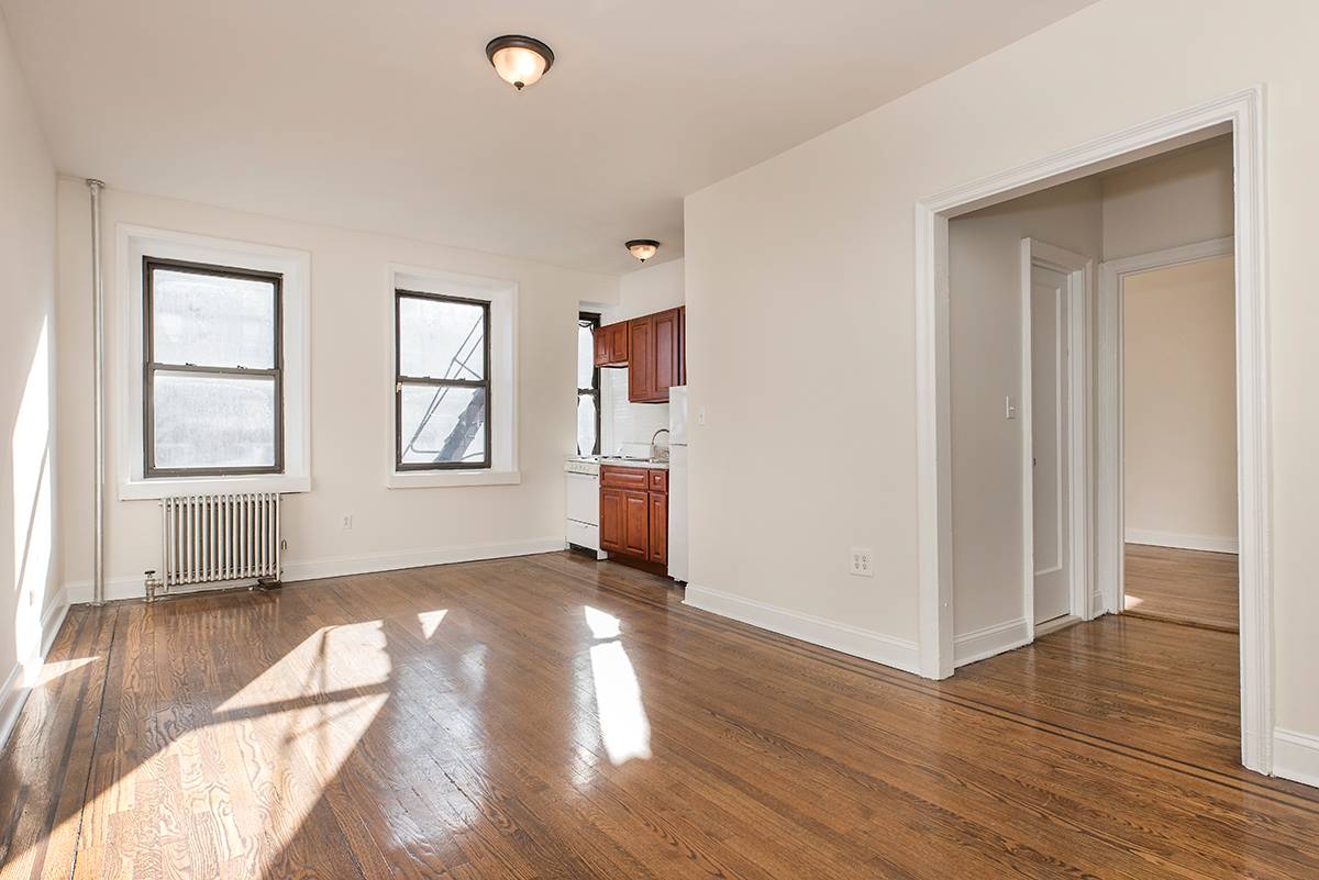Astoria: Southern Exposed 1 BR For Rent in the 