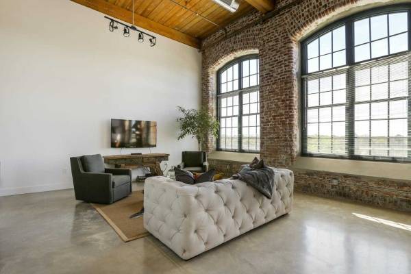 SPRAWLING THREE BEDROOM WEST VILLAGE LOFT WITH EXPOSED BRICK, HIGH CEILING AND VIEWS - 9,500