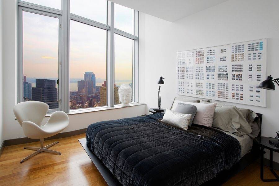 Luxury South Facing NO FEE Studio, with In-Unit Washer/Dryer, in Ultra High-End Fidi Building - 1 Month Free