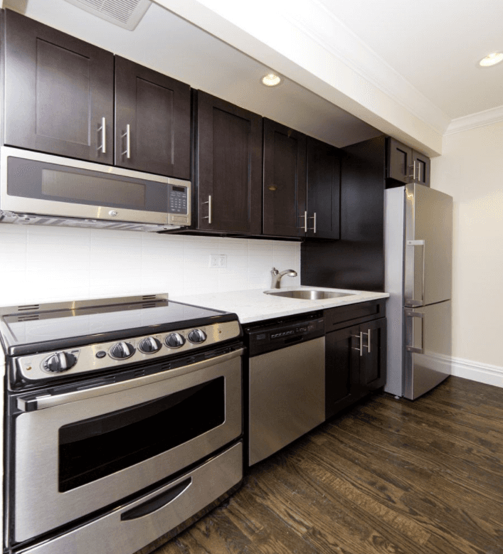 No fee & Free rent Nolita 2 Bed + 1 Bath with washer/Dryer. Call 212-729-4181 for showings.