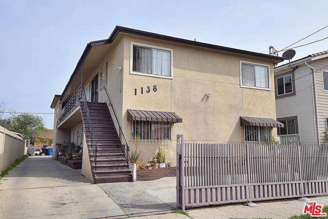 Excellent 7 unit income property situated in a prime location minutes from Downtown LA