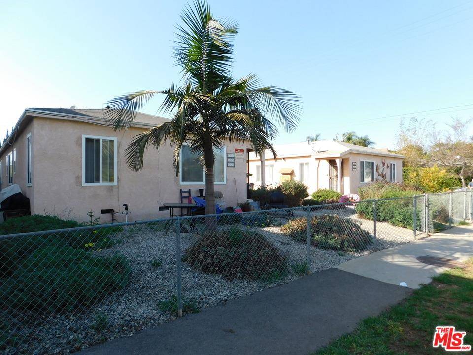 First time on the market in over 40+ years - 5 BR Triplex Los Angeles