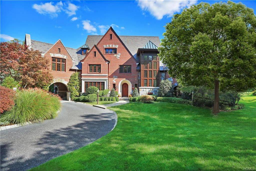 Gorgeous 4 Bedroom Mansion in Chappaqua