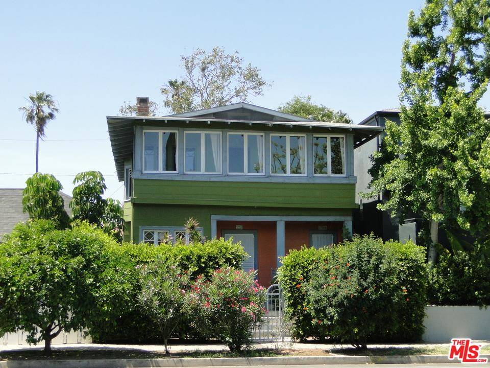 Sweet Historic Turn of the Century duplex - 100% Completely remodeled in excellent condition