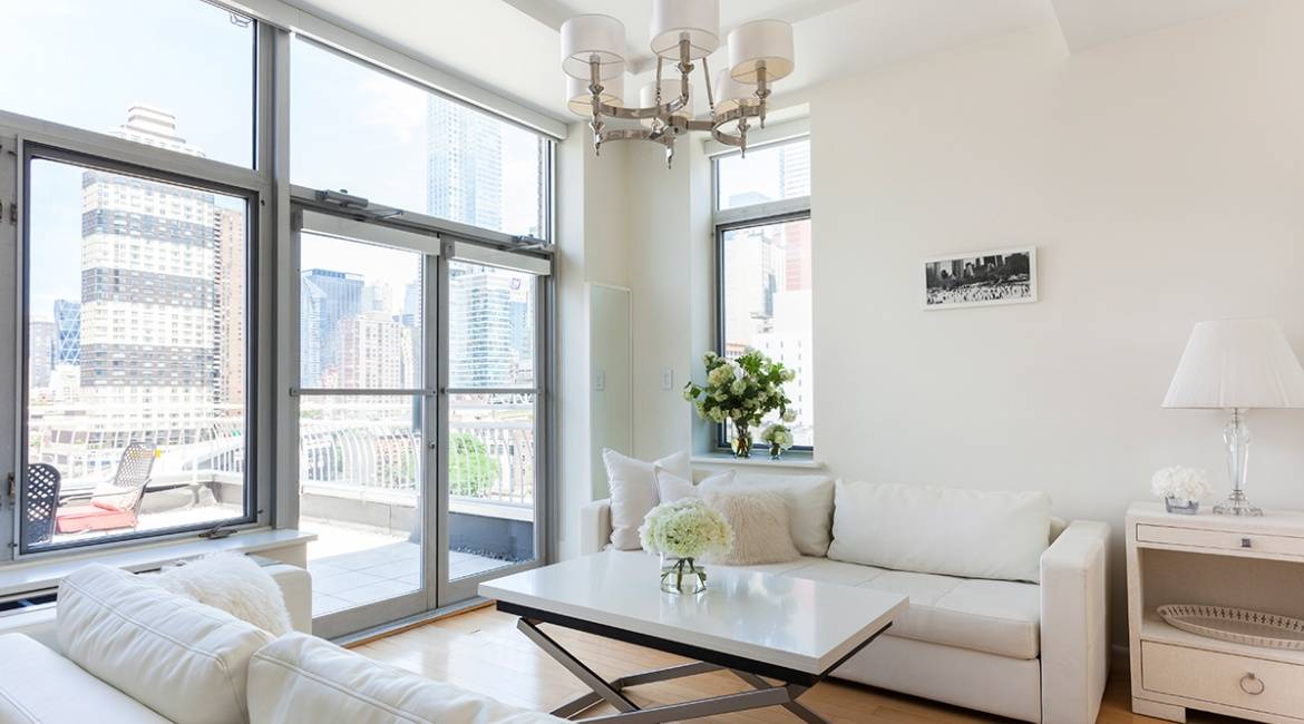 **PENTHOUSE TWO BEDROOM WITH WRAP TERRACE IN BEST MIDTOWN LOCATION! $6,800