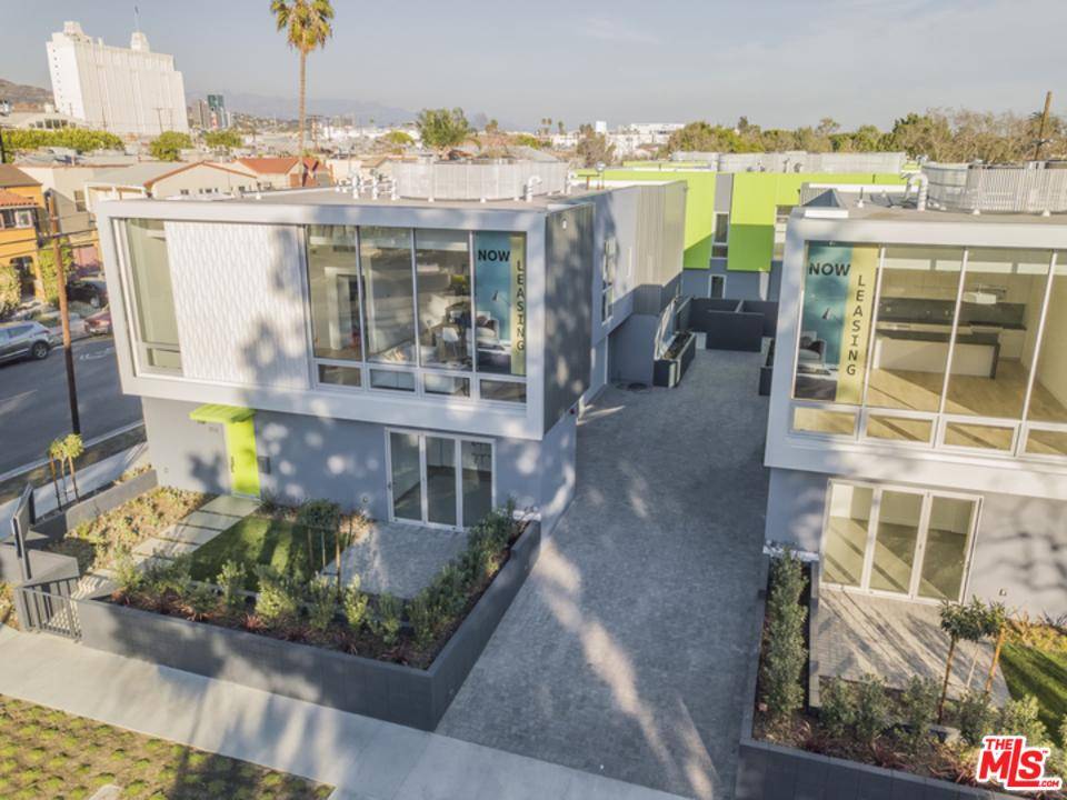 Welcome home to the Geffen - 3 BR Townhouse Los Angeles