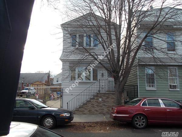 72nd 3 BR House Glendale LIC / Queens