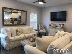 Impeccable 4 Bedroom Apartment In The East End Of Long Beach- 2 Min Walking Distance To The Beach!