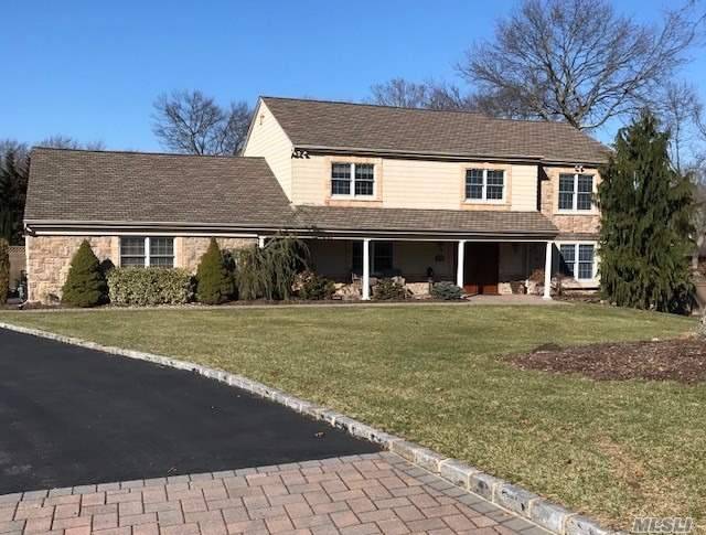 Dream Home Set On Private 1 Acre On  Cul-De-Sac In The Commack School District!