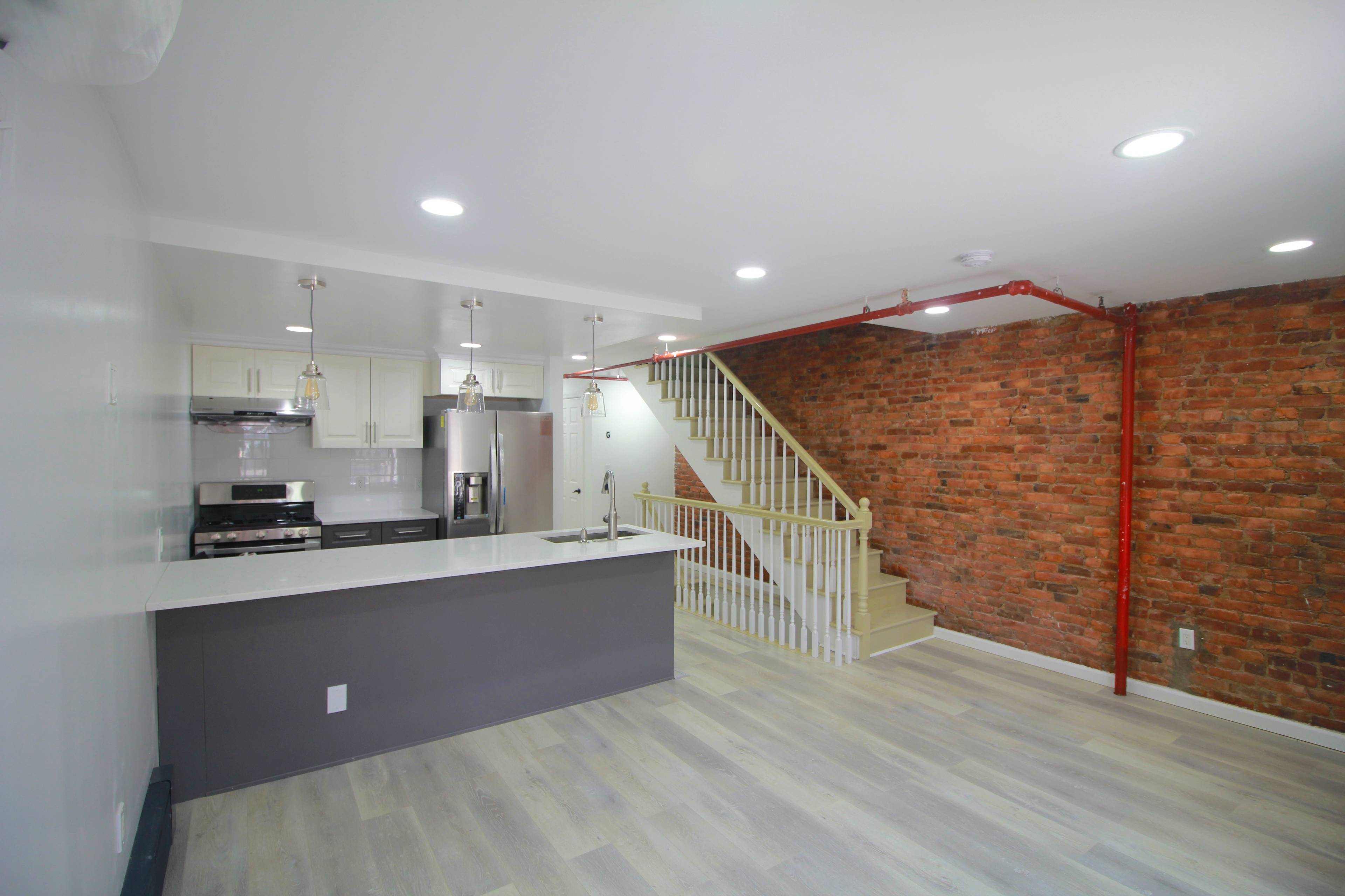 Newly Renovated Four Bed / 3.5 Bath Duplex in a Beautiful Brownstone of Clinton Hill/BedStuy
