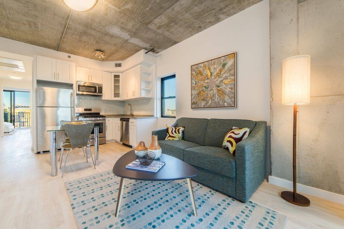 Beautiful 3 Bed / 2 Bath Rental in Brand New Elevator Building w/ Roofdeck, Gym, Laundry, Parking, and More!