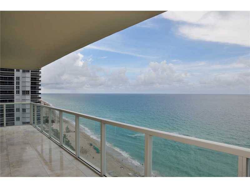 Amazing direct ocean views from every room in this corner 2-bedroom