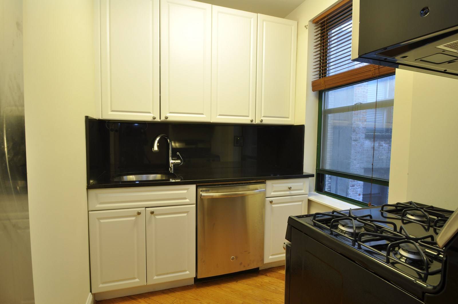 NEWLY RENOVATED THREE BEDROOM APARTMENT...UPPER EAST SIDE...NEAR Q AND 6 TRAINS