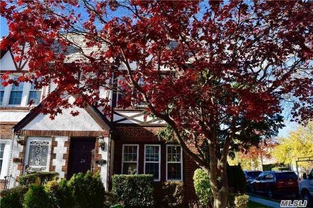 Gorgeous Semi-Attached Home In The Heart Of Forest Hills.