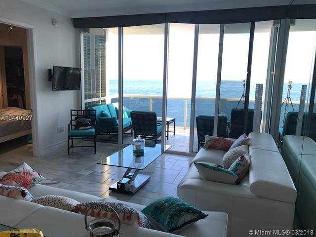 Desirable 04 line on 19th floor with magnificent ocean views
