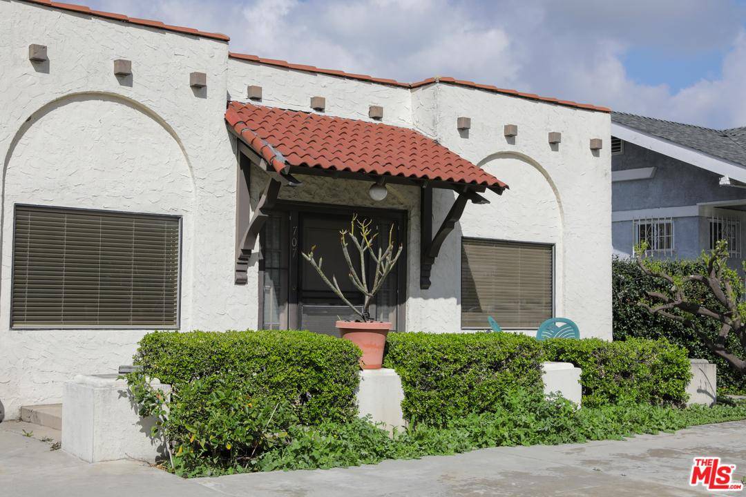 Great Investor Opportunity - 4 BR Triplex Los Angeles