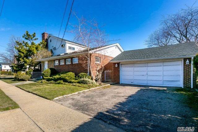 Completely Renovated, Immaculate Condition Home/Office!
