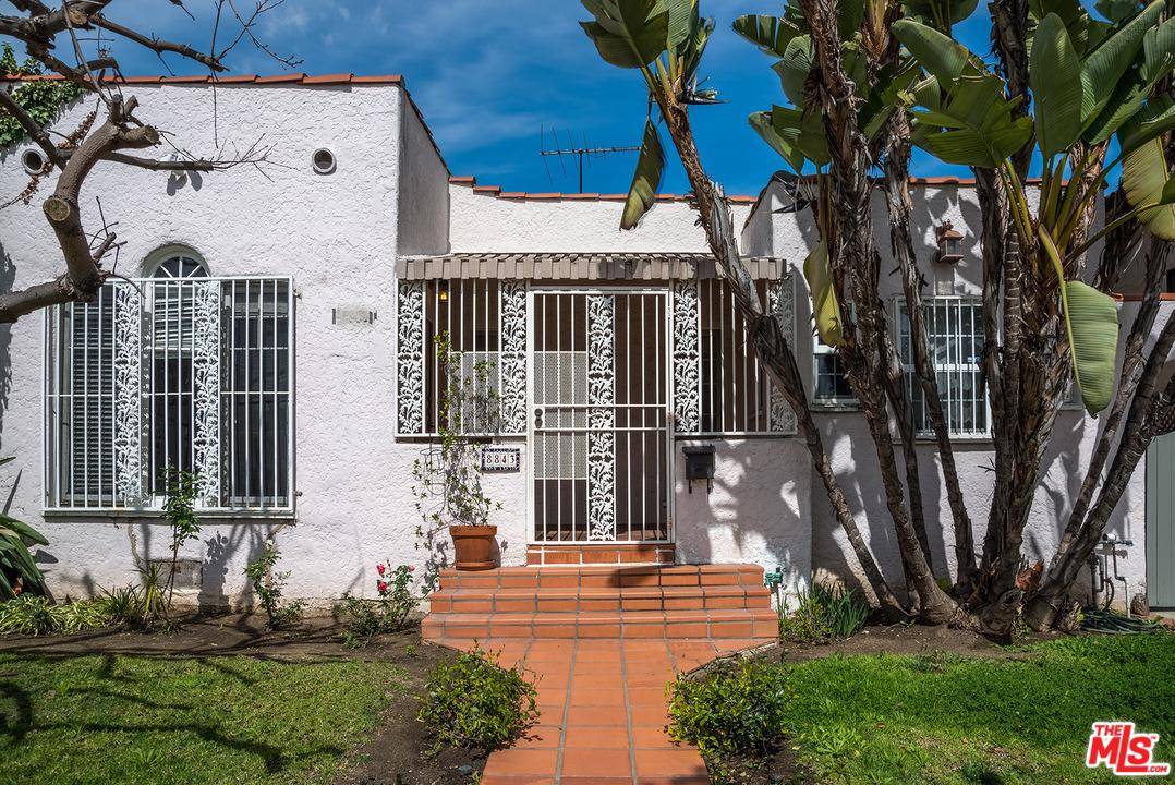 Rarely does a lot on this block become for sale - 2 BR Single Family Los Angeles