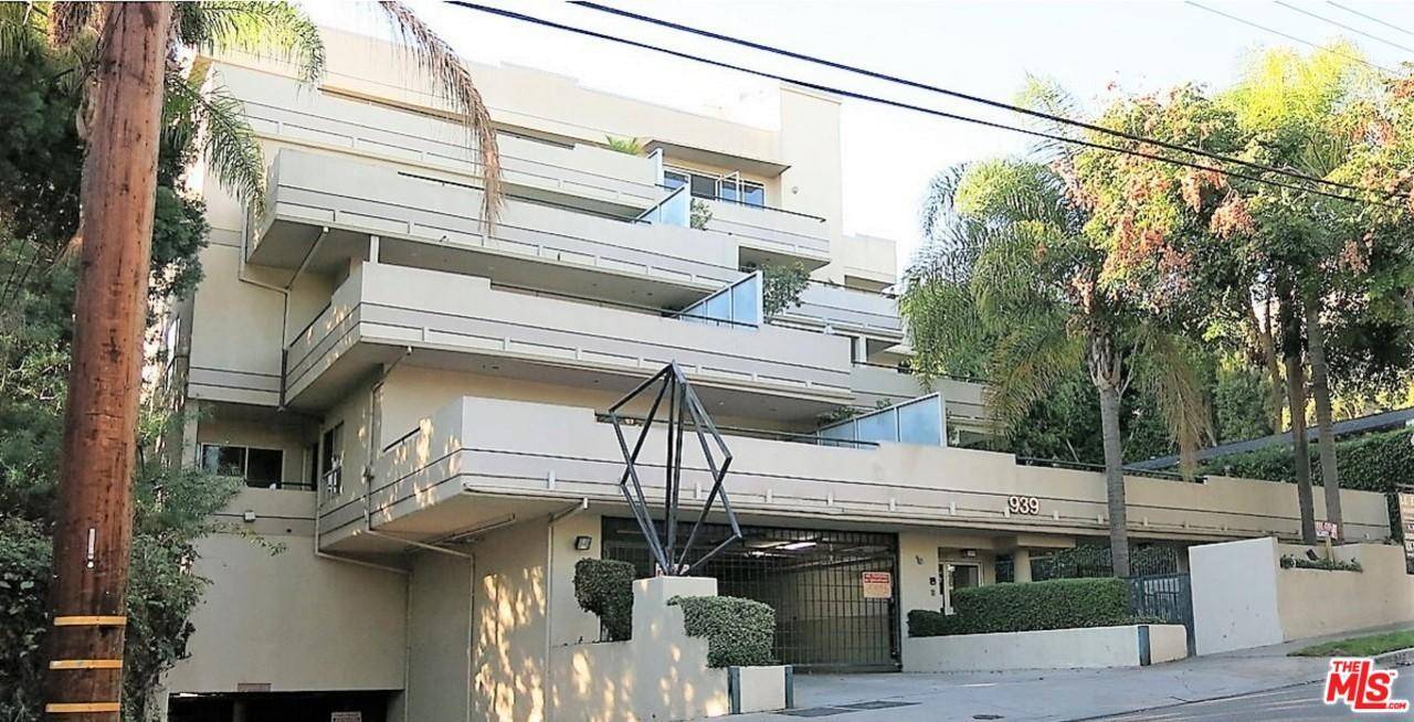 940 Larrabee is other side of building entrance - 2 BR Condo Sunset Strip Los Angeles
