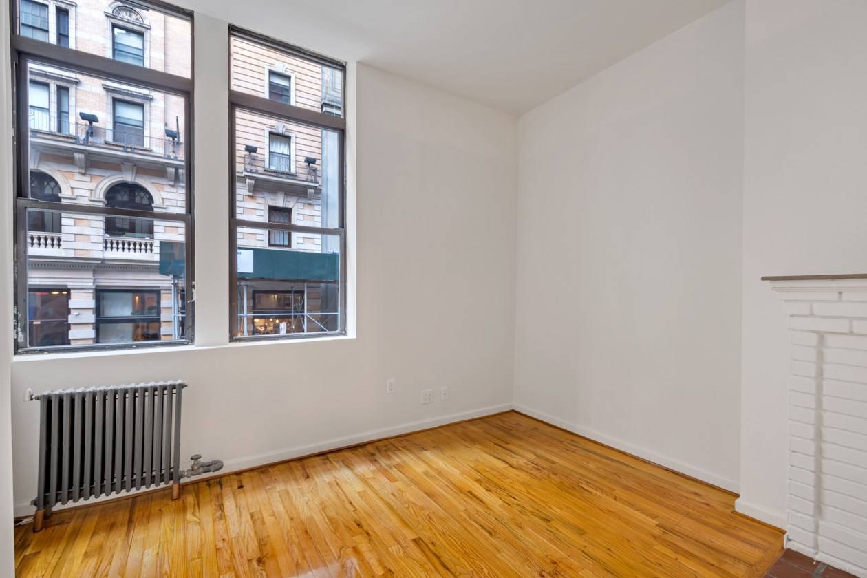 MADISON AVE..FLEX TWO BEDROOM..NO FEE.DOORMAN,LAUNDRY BUILDING..MIDTOWN SOUTH LOCATION