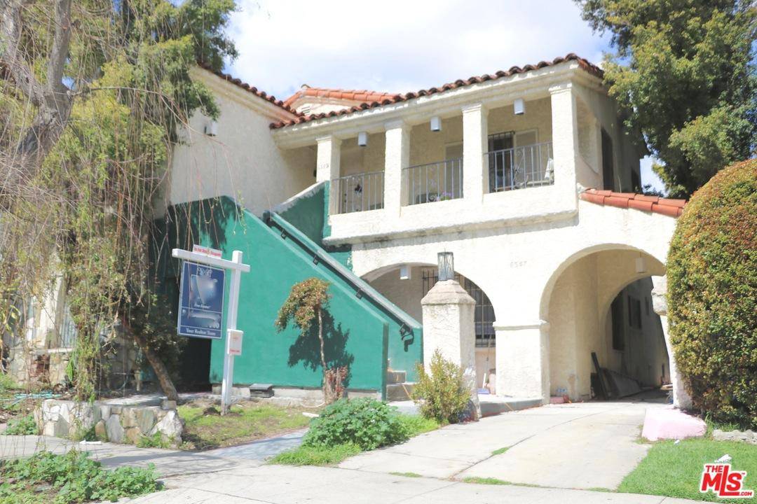 CLASSIC SPANISH FIXER IN HIGHLY SOUGTH AFTER BEVERLY GROVE AREA